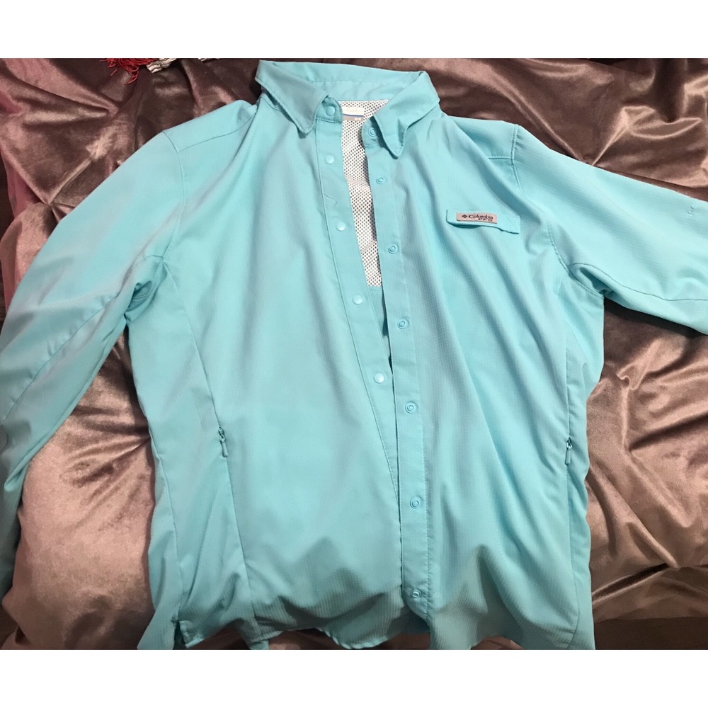 Columbia fishing shirt, light turquoise button up